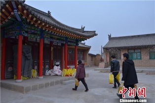 山西爱心人士走进寺院 捐赠价值20余万元生活用品